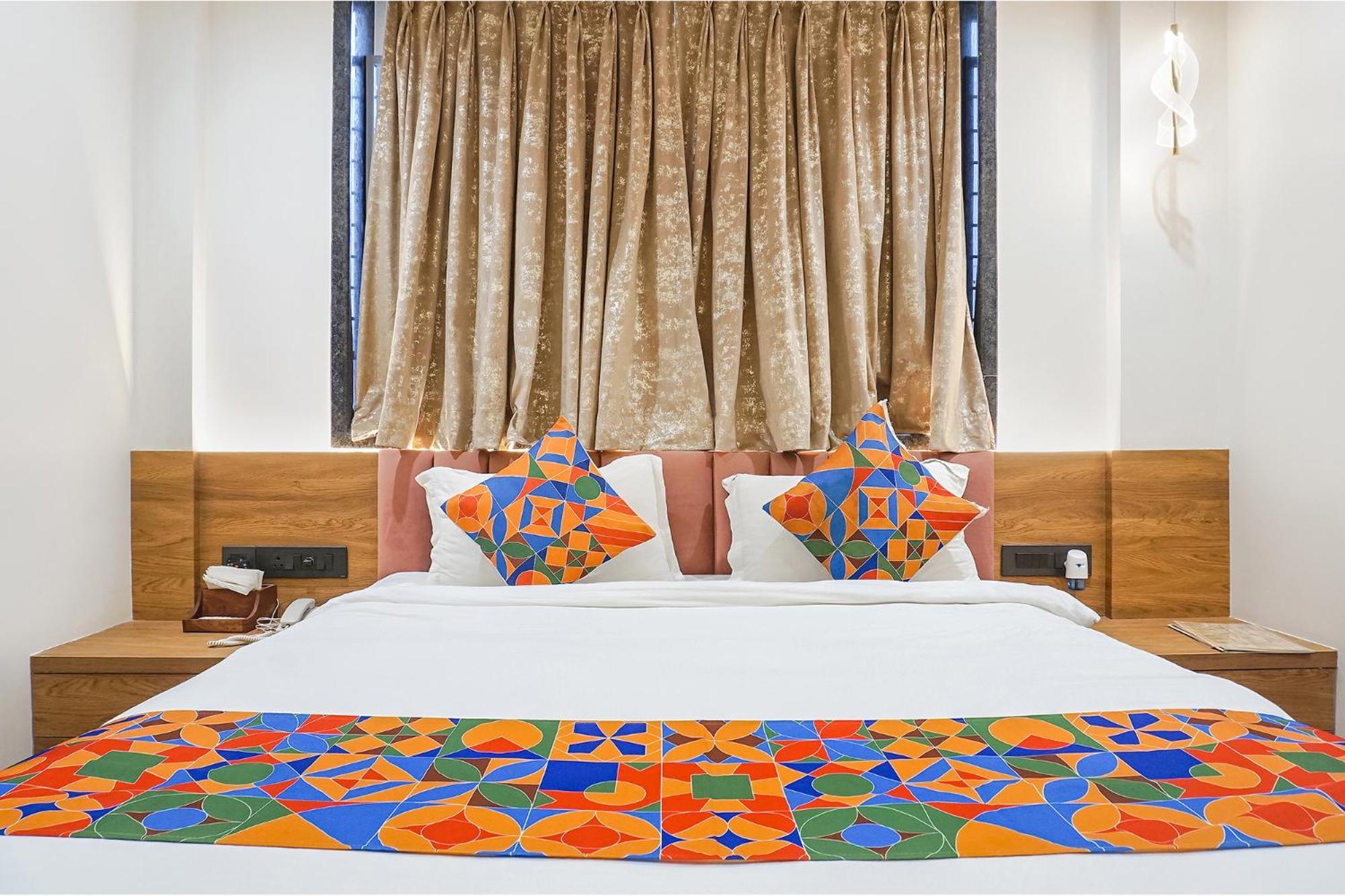 Fabhotel Prime Shourya Residency - Nr Maharshi Karve Museum Púna Exteriér fotografie