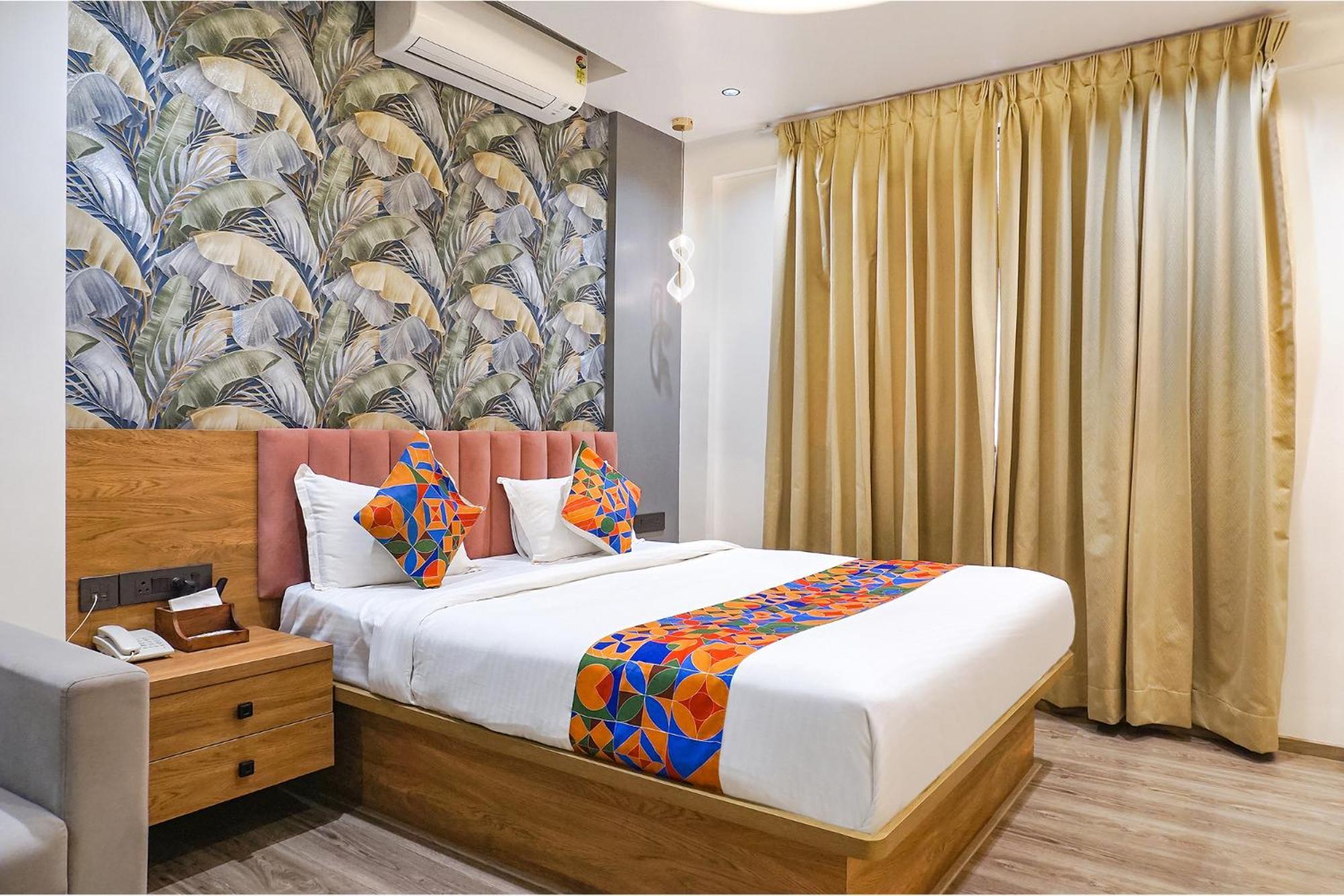 Fabhotel Prime Shourya Residency - Nr Maharshi Karve Museum Púna Exteriér fotografie