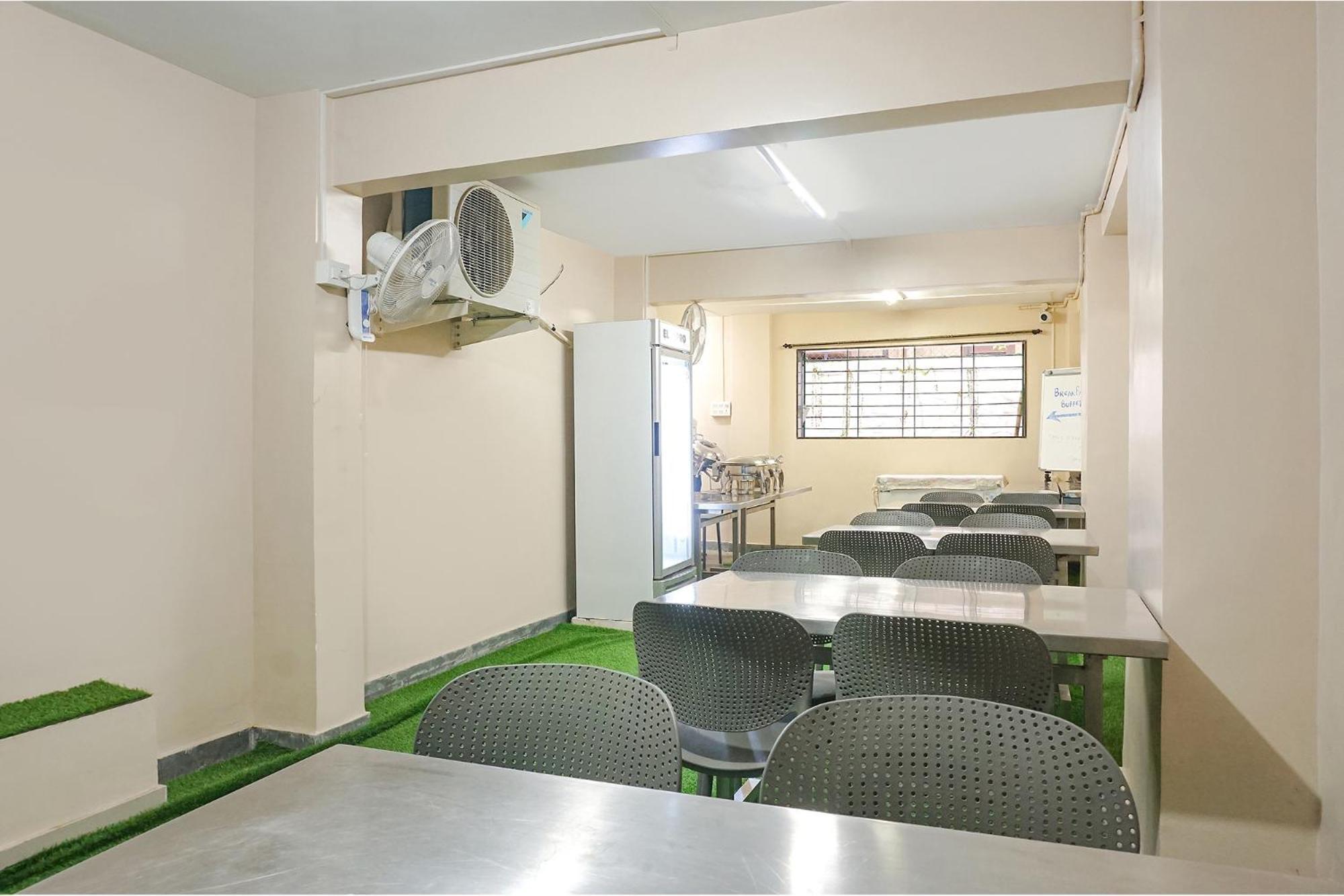 Fabhotel Prime Shourya Residency - Nr Maharshi Karve Museum Púna Exteriér fotografie