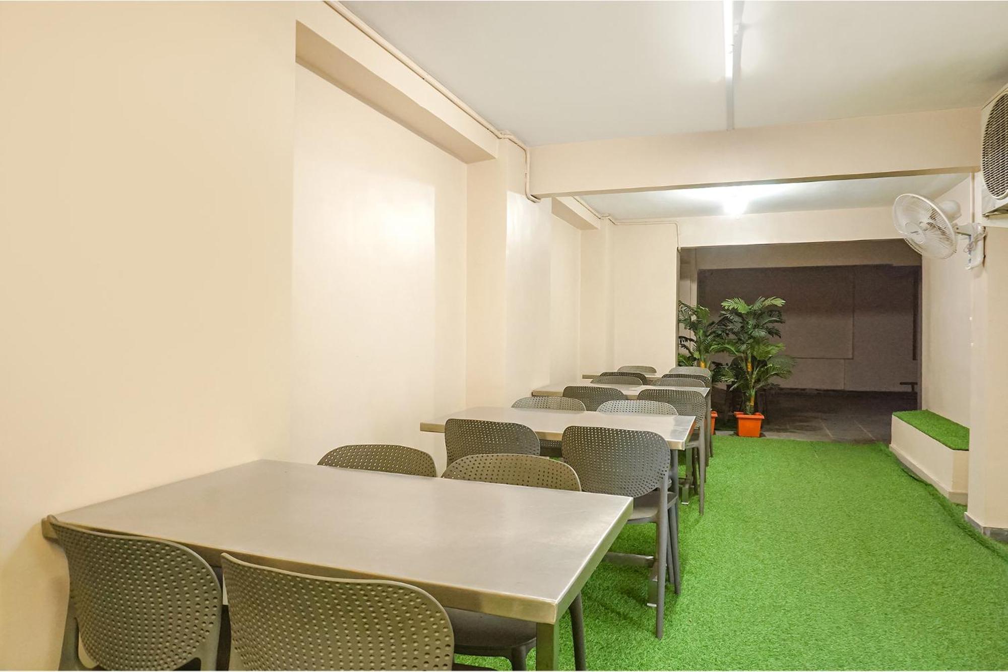 Fabhotel Prime Shourya Residency - Nr Maharshi Karve Museum Púna Exteriér fotografie